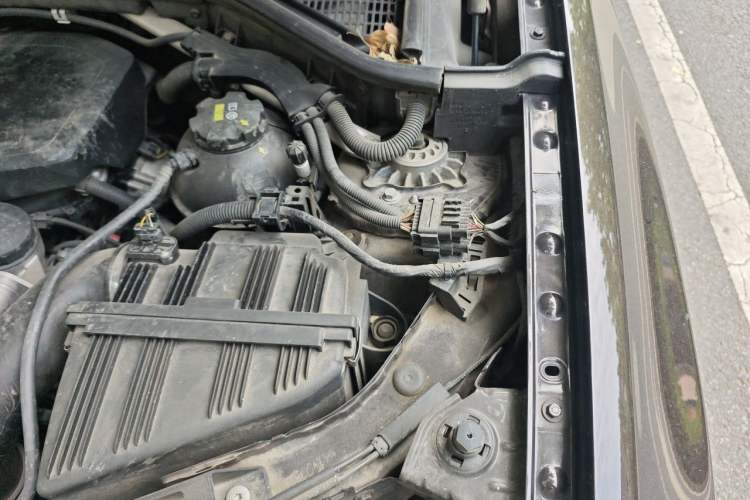 Used BMW X3  Engine Bay Left