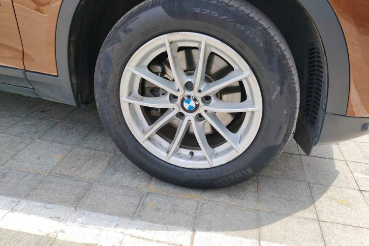 Used BMW X3 2016 sDrive20i Right Front Wheel Hub