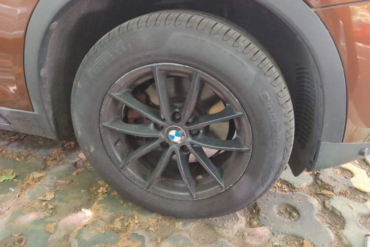 Used BMW X3 2016 sDrive20i Right Front Wheel Hub