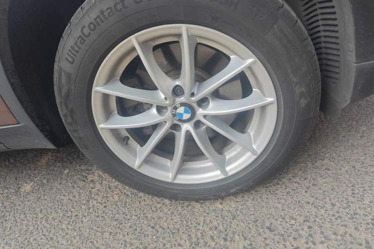 Used BMW X3 2016 sDrive20i Right Front Wheel Hub