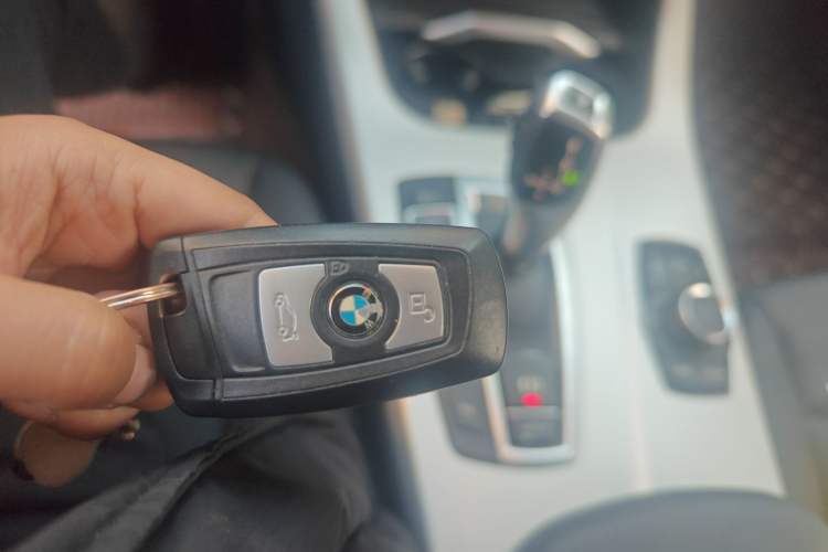 Used BMW X3 2016 sDrive20i Vehicle Key