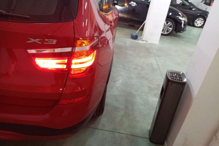 Used BMW X3 2016 sDrive20i Exterior 6