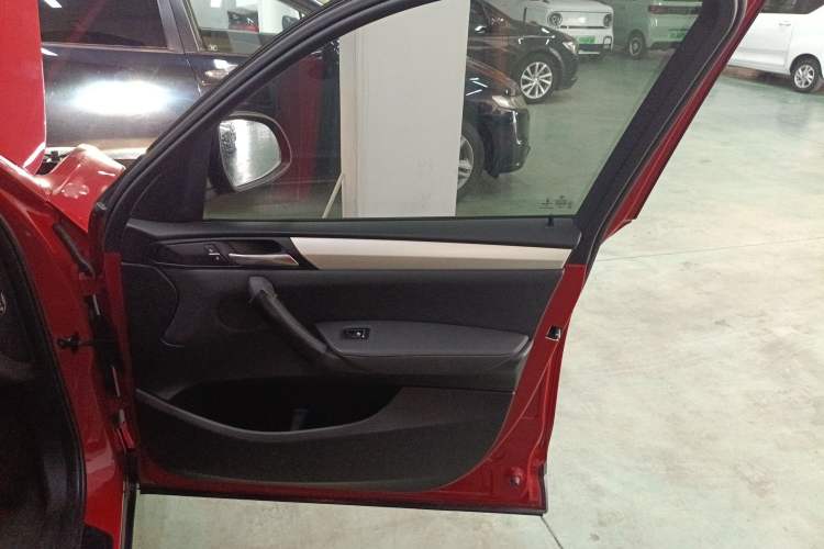 Used BMW X3 2016 sDrive20i Interior 5