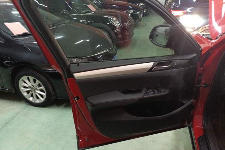Used BMW X3 2016 sDrive20i Interior 7