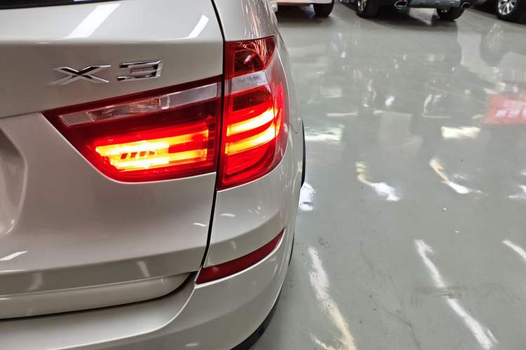 Used BMW X3 2016 sDrive20i Exterior 3