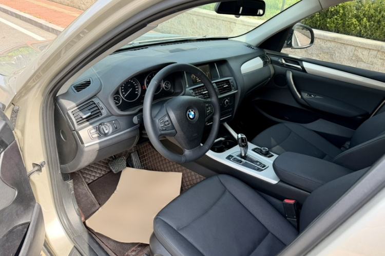 Used BMW X3 2016 sDrive20i Interior 6