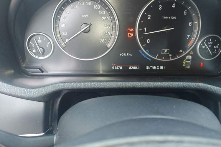 Used BMW X3 2016 sDrive20i Odometer Close Up