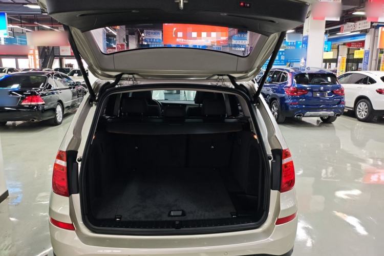 Used BMW X3 2016 sDrive20i Trunk