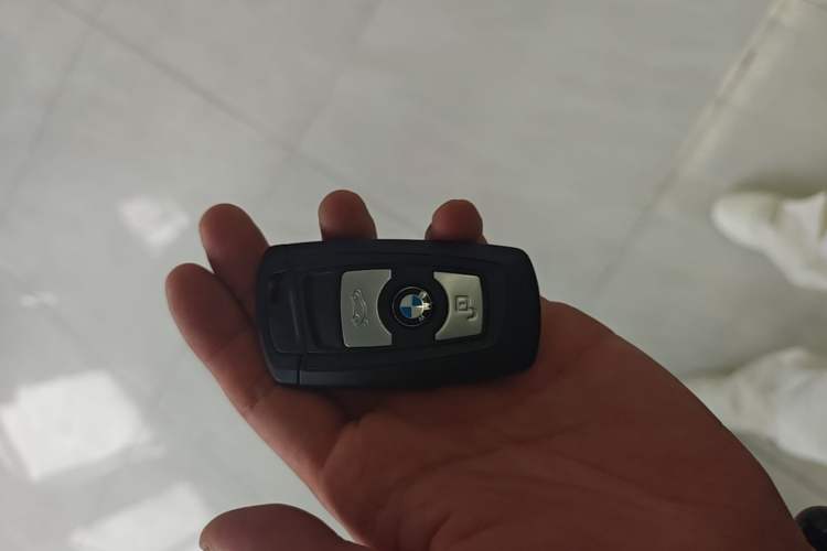 Used BMW X3 2016 sDrive20i Vehicle Key