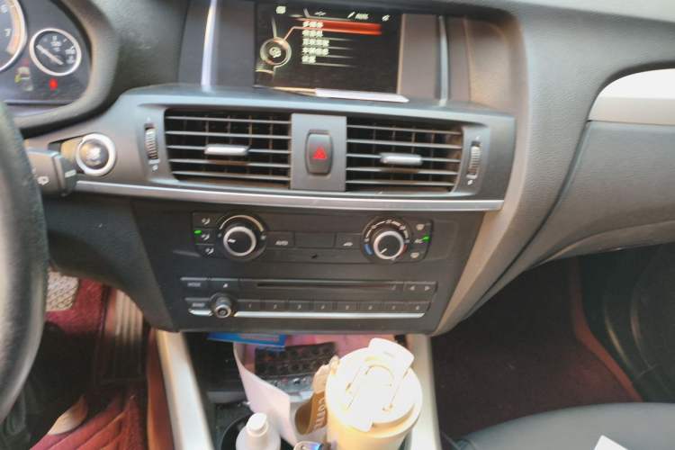 Used BMW X3 2016 sDrive20i Audio And AC Panel