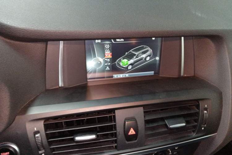 Used BMW X3 2016 sDrive20i Audio And AC Panel