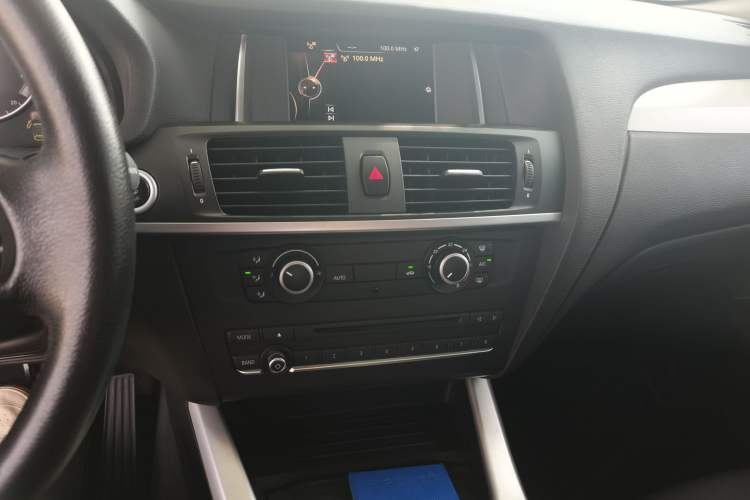 Used BMW X3 2016 sDrive20i Audio And AC Panel