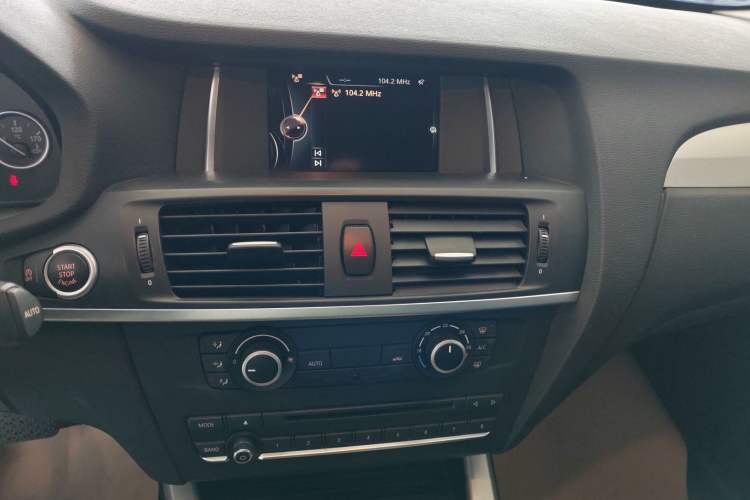 Used BMW X3 2016 sDrive20i Audio And AC Panel