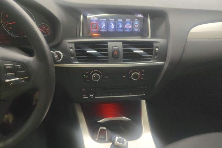 Used BMW X3 2016 sDrive20i Audio And AC Panel