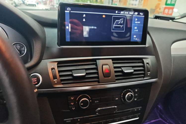 Used BMW X3 2016 sDrive20i Audio And AC Panel