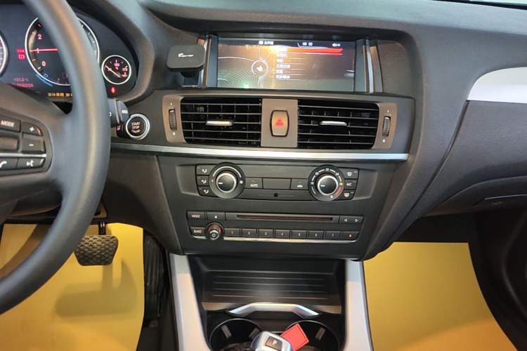 Used BMW X3 2016 sDrive20i Audio And AC Panel