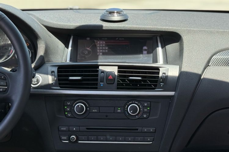 Used BMW X3 2016 sDrive20i Audio And AC Panel