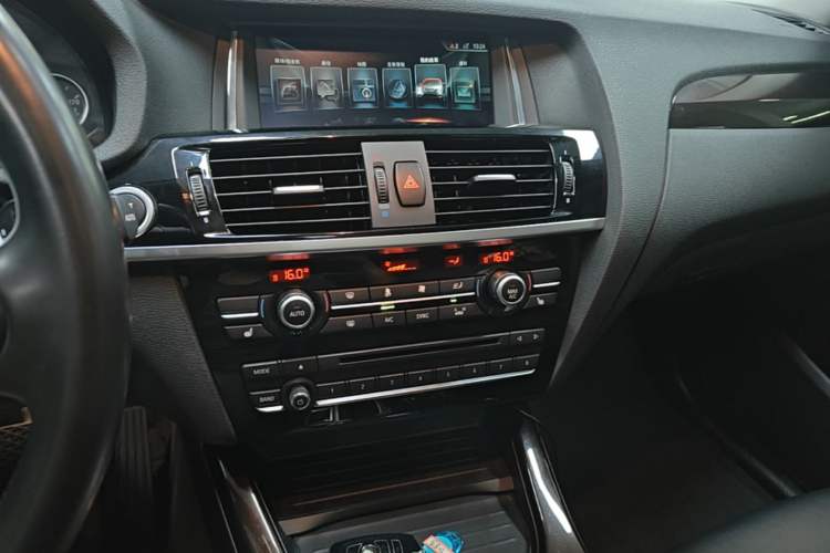 Used BMW X3 2016 xDrive20i M Sport Edition Audio And AC Panel