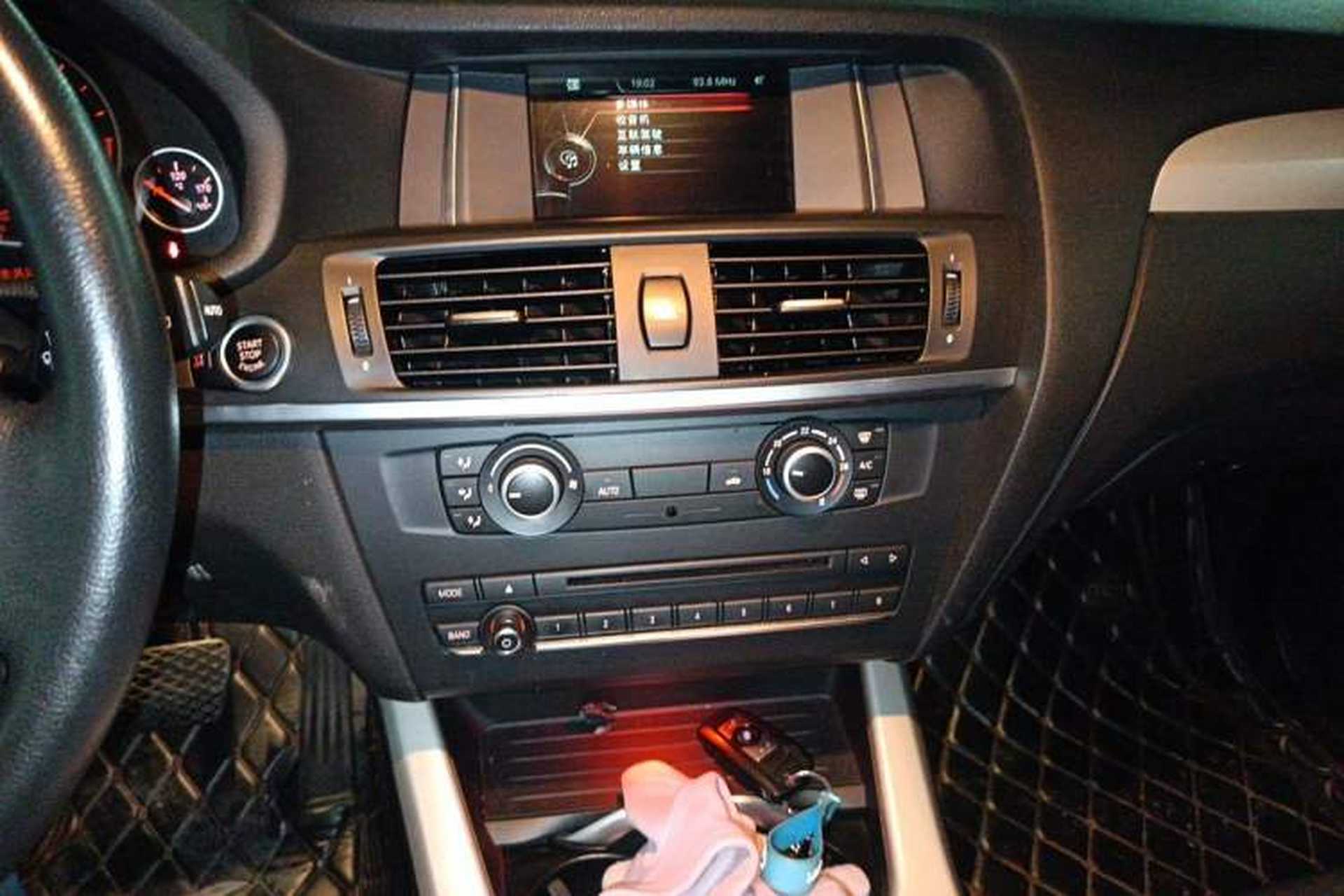 Used BMW X3 2016 sDrive20i Audio And AC Panel