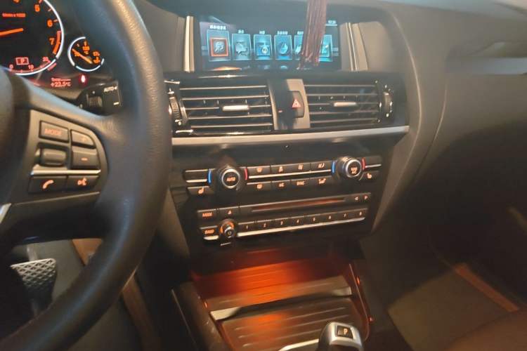 Used BMW X3 2016 xDrive20i M Sport Edition Audio And AC Panel