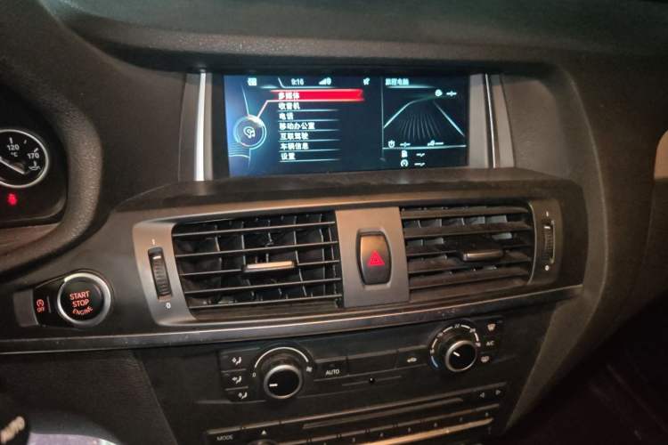 Used BMW X3 2016 sDrive20i Audio And AC Panel