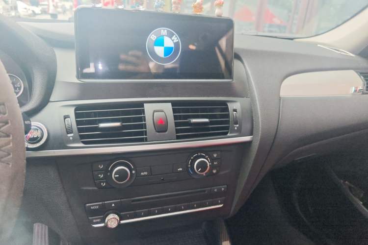 Used BMW X3 2016 sDrive20i Audio And AC Panel