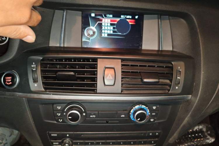 Used BMW X3 2016 sDrive20i Audio And AC Panel