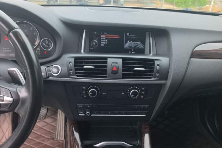 Used BMW X3 2016 sDrive20i Audio And AC Panel