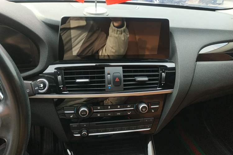 Used BMW X3 2016 xDrive20i M Sport Edition Audio And AC Panel