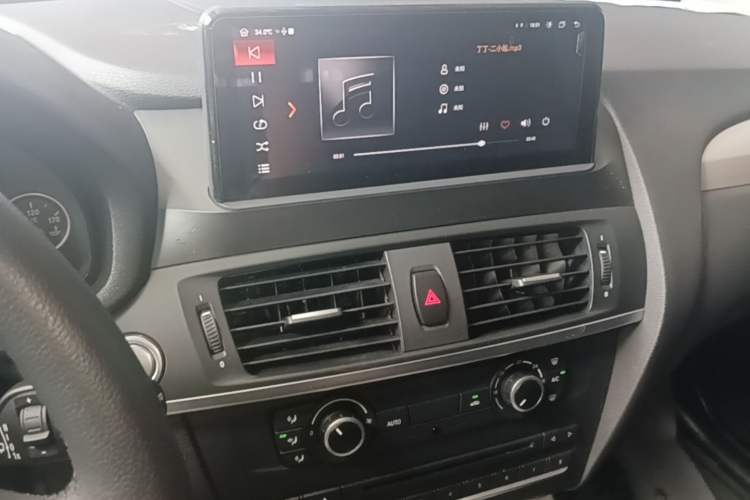 Used BMW X3 2016 sDrive20i Audio And AC Panel