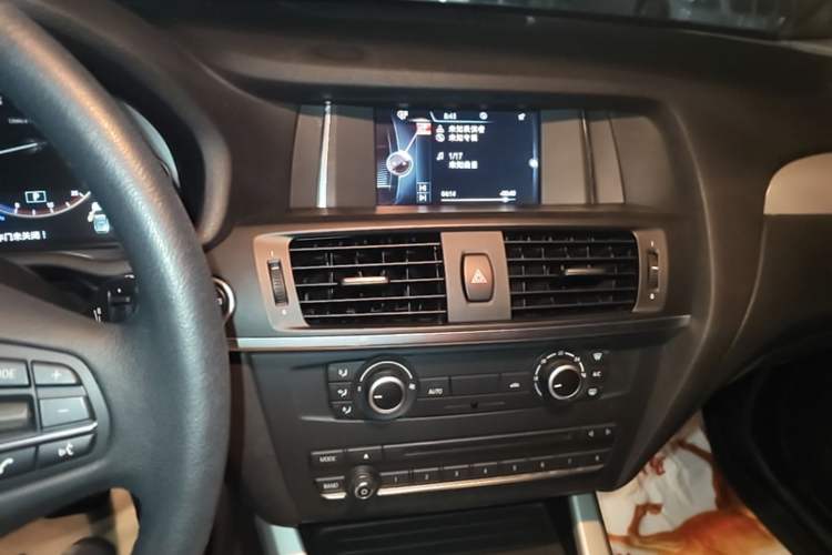 Used BMW X3 2016 sDrive20i Audio And AC Panel