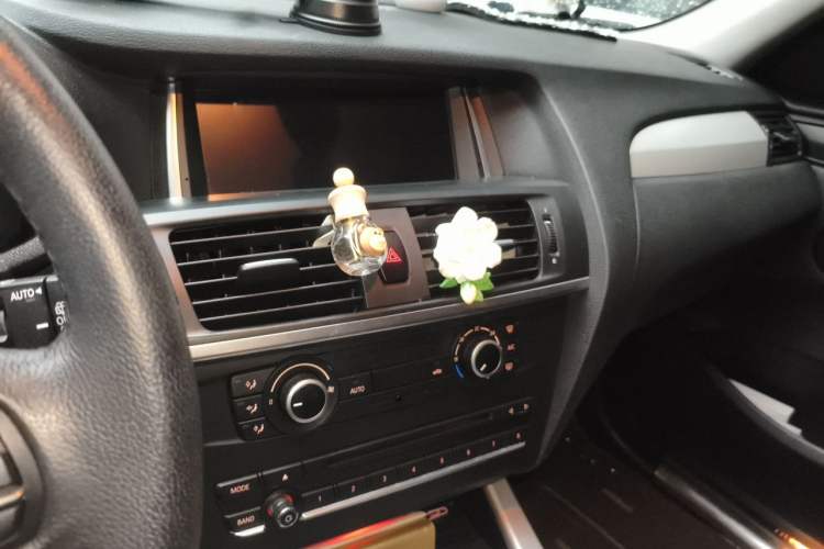 Used BMW X3 2016 sDrive20i Audio And AC Panel