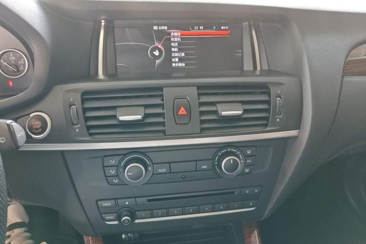 Used BMW X3 2016 sDrive20i Audio And AC Panel