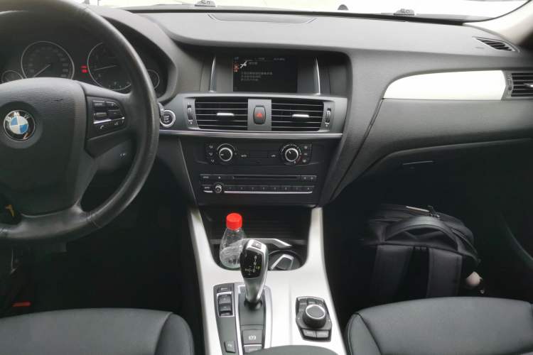 Used BMW X3 2016 sDrive20i Audio And AC Panel
