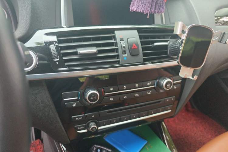 Used BMW X3 2016 sDrive20i Audio And AC Panel