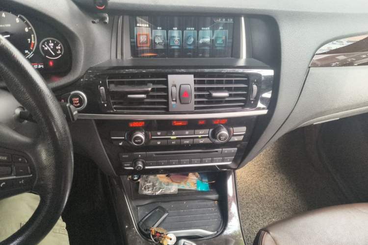 Used BMW X3 2016 sDrive20i Audio And AC Panel