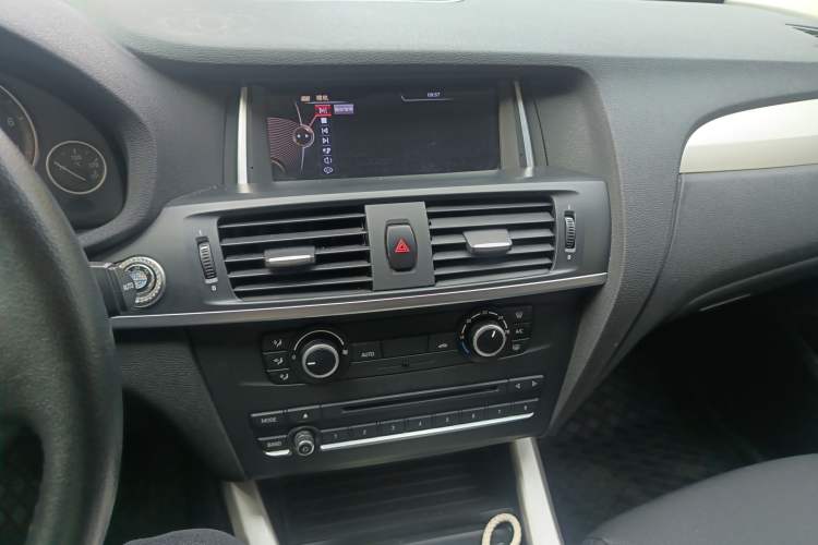 Used BMW X3 2016 sDrive20i Audio And AC Panel