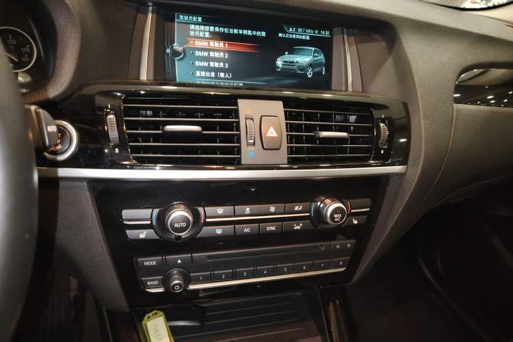 Used BMW X3 2016 xDrive20i M Sport Edition Audio And AC Panel