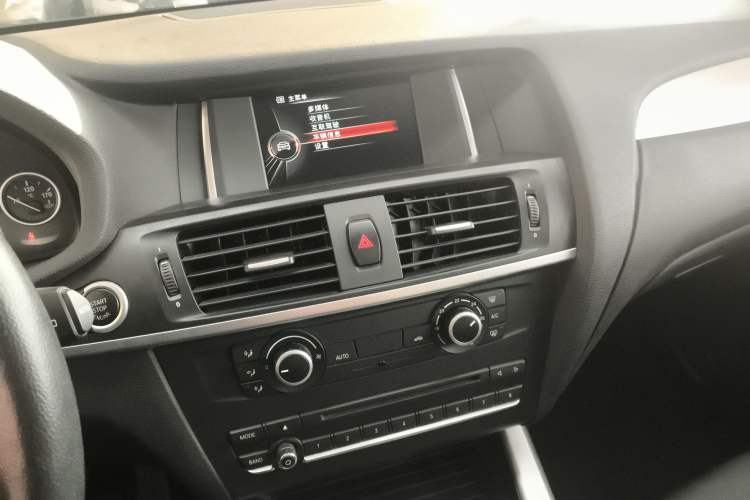 Used BMW X3 2016 sDrive20i Audio And AC Panel