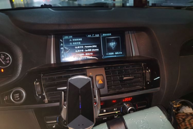 Used BMW X3 2016 sDrive20i Audio And AC Panel