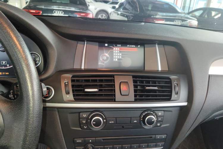 Used BMW X3 2016 sDrive20i Audio And AC Panel