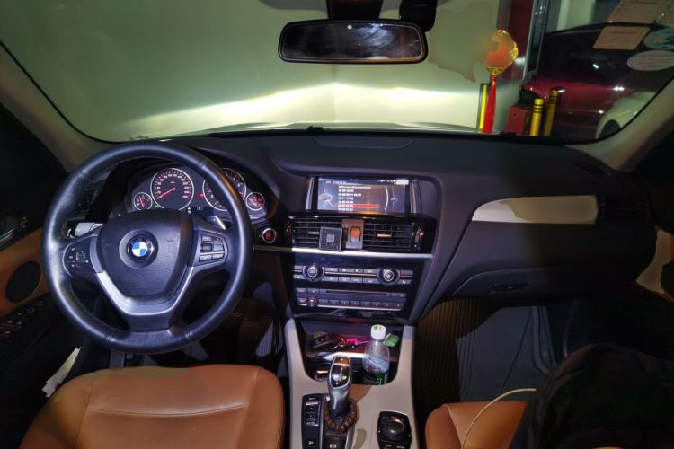 Used BMW X3  Center Console