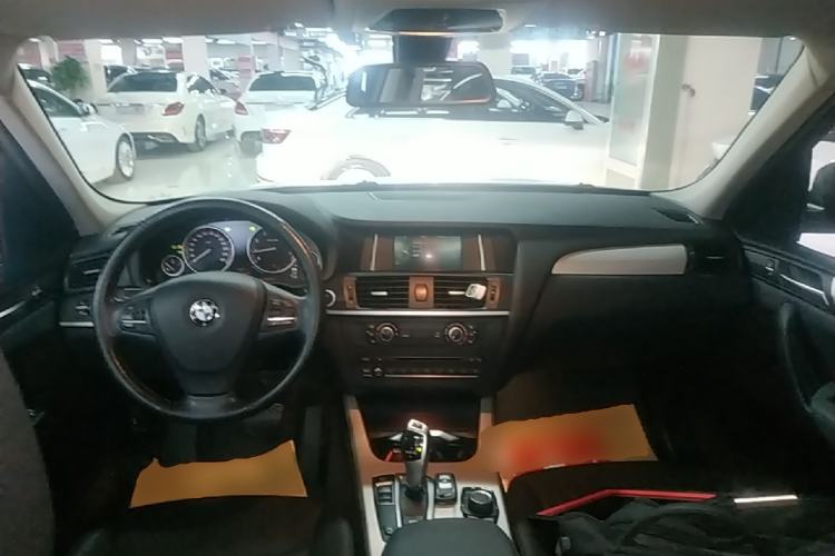 Used BMW X3 2016 sDrive20i Center Console