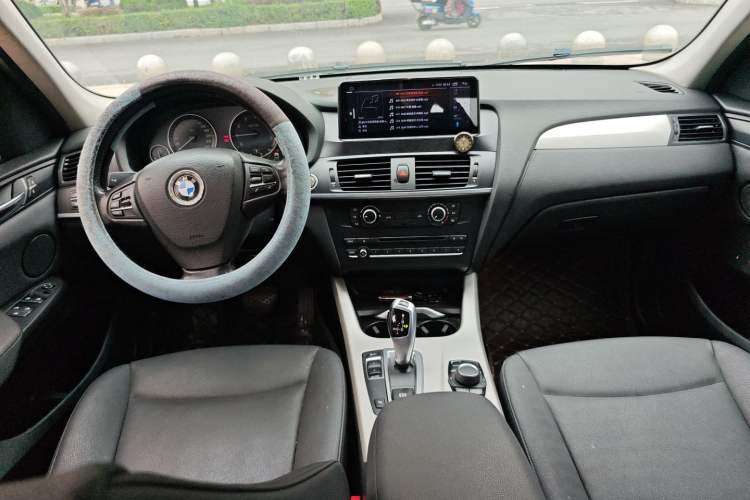 Used BMW X3 2016 sDrive20i Center Console