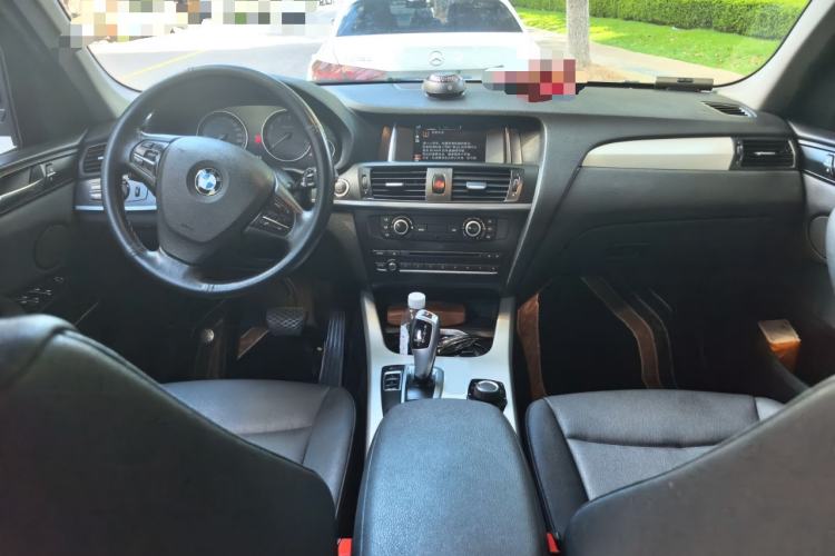 Used BMW X3 2016 sDrive20i Center Console