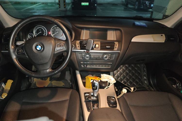 Used BMW X3 2016 sDrive20i Center Console