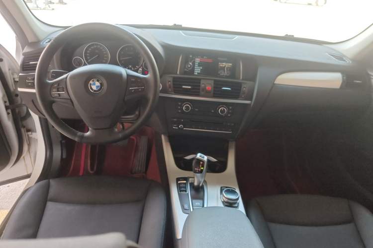 Used BMW X3 2016 sDrive20i Center Console