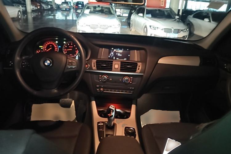 Used BMW X3 2016 sDrive20i Center Console