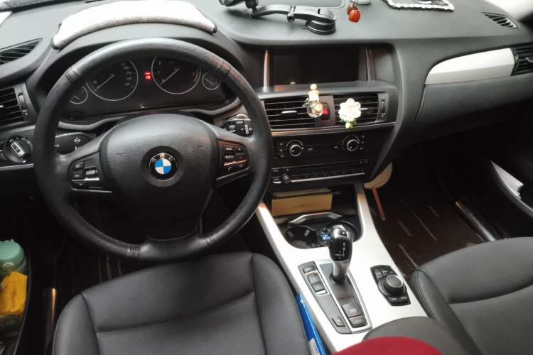 Used BMW X3 2016 sDrive20i Center Console