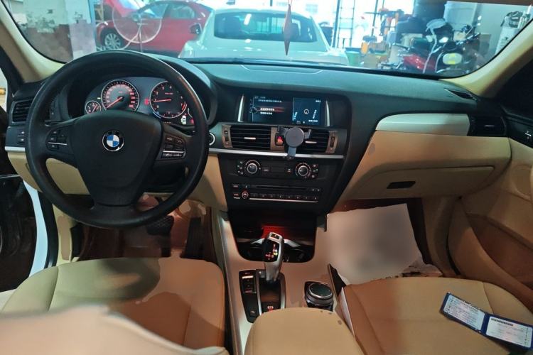 Used BMW X3 2016 sDrive20i Center Console